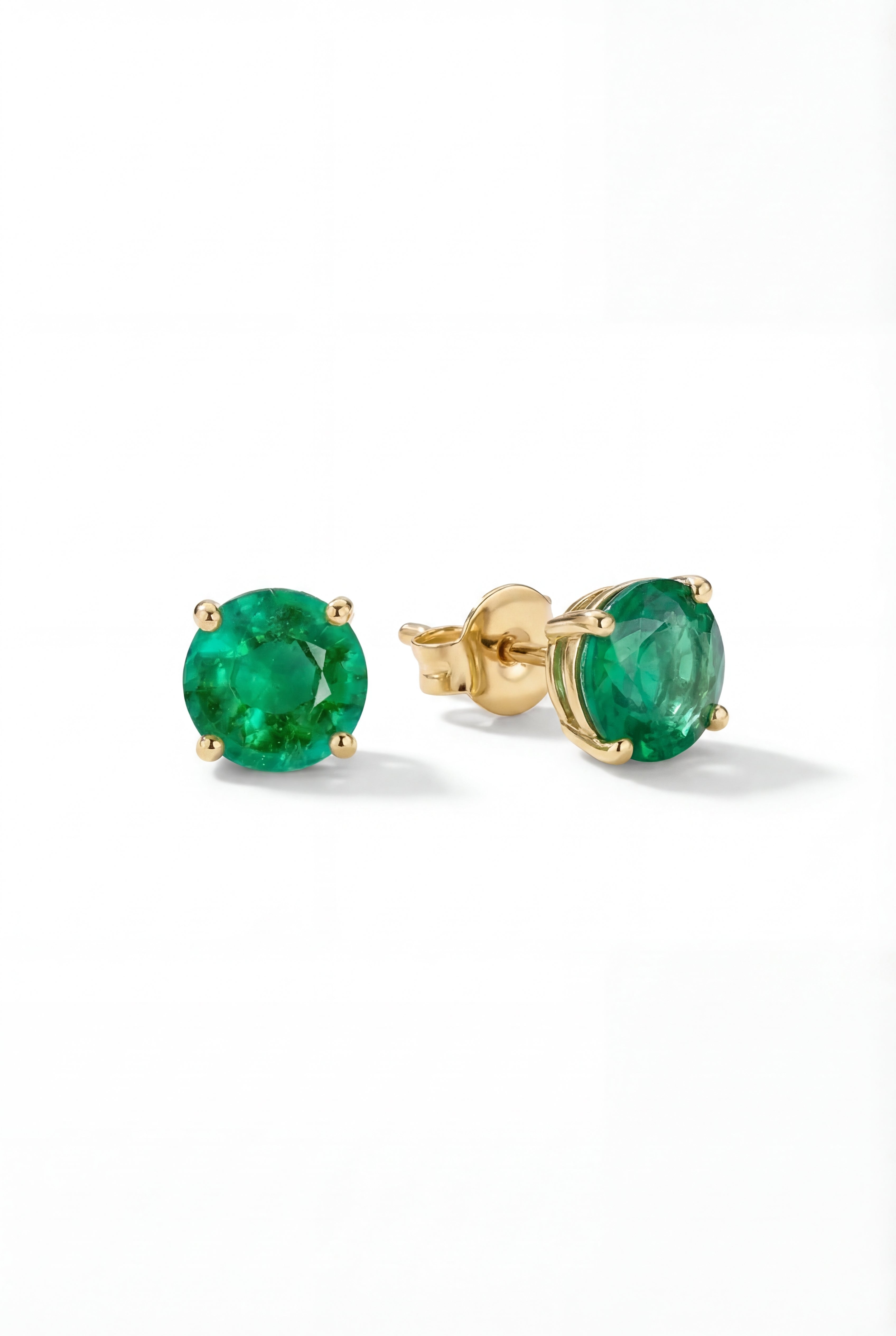 Round Emerald Stud Earrings – 5 mm, 18k Gold